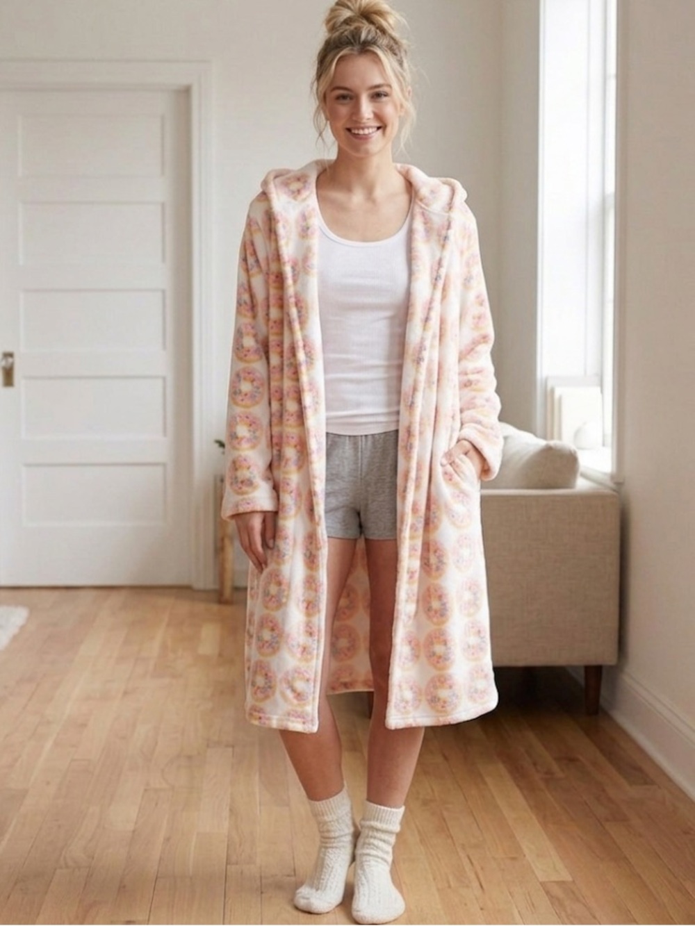 EM & ALFIE PINK DONUTS PLUSH ROBE HOODIE ONE SIZE NO BELT NEW NO TAGS